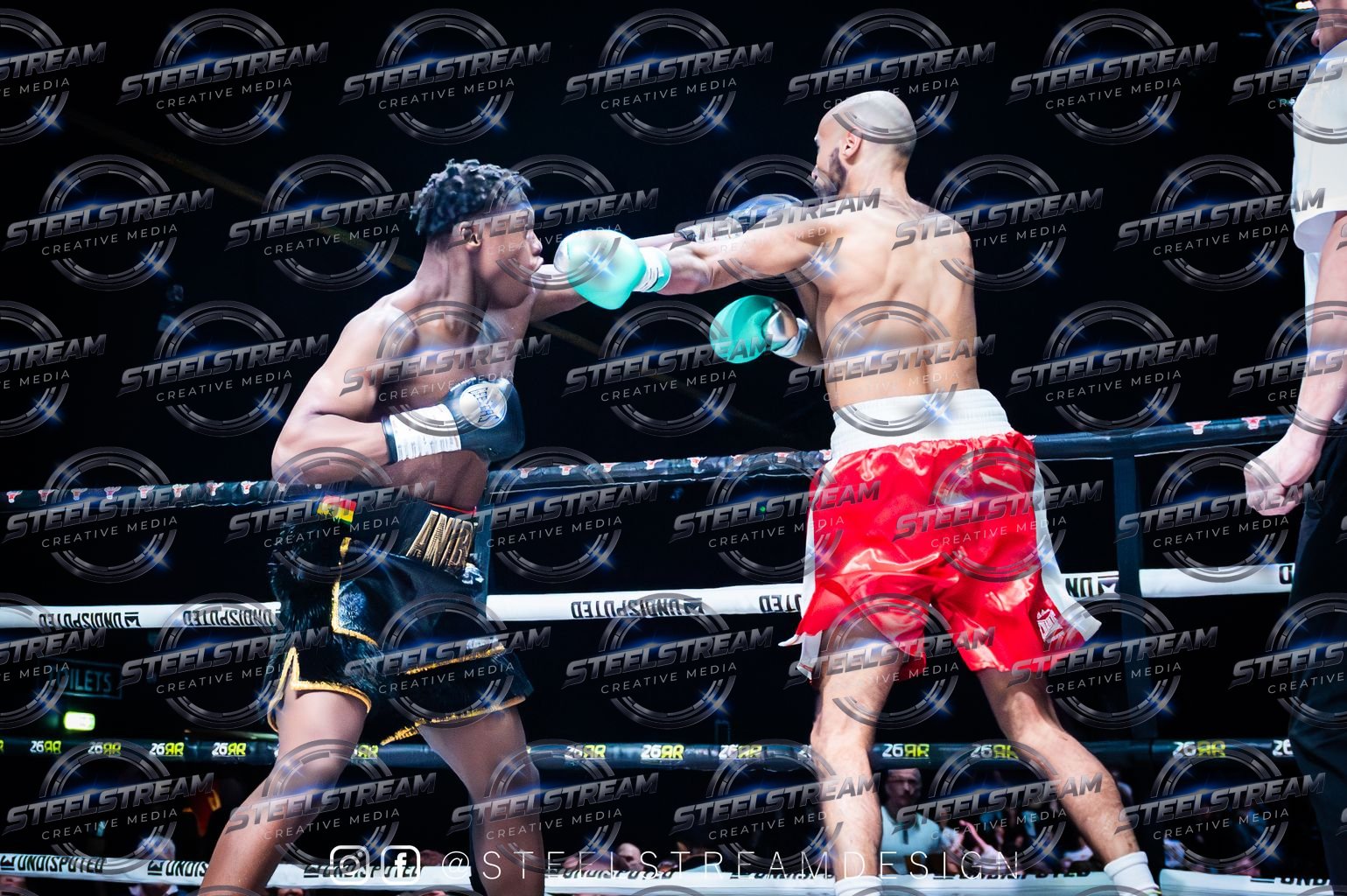 IMG-003307 — Gideon Anaba vs Javier Santana