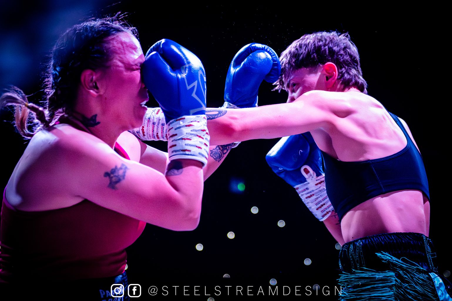 Ellie Hellewell vs Klaudia Ferenczi